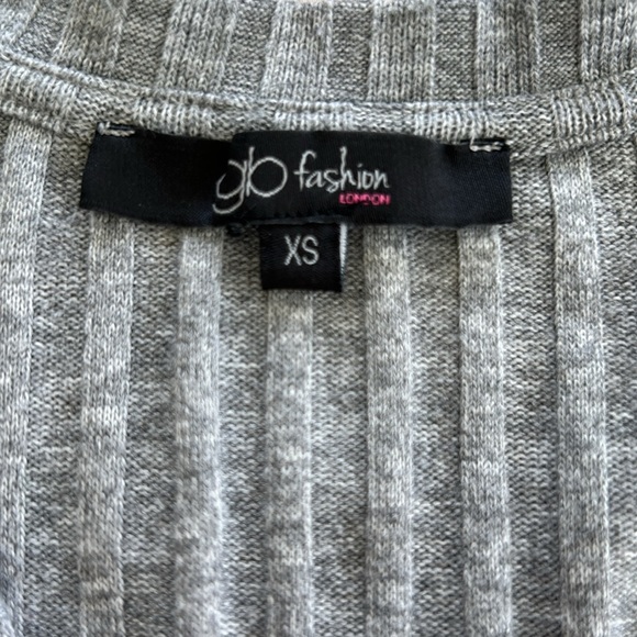 gb fashion London Women’s XS Gray Button Down Tank Top Vest NWOT - Picture 3 of 7